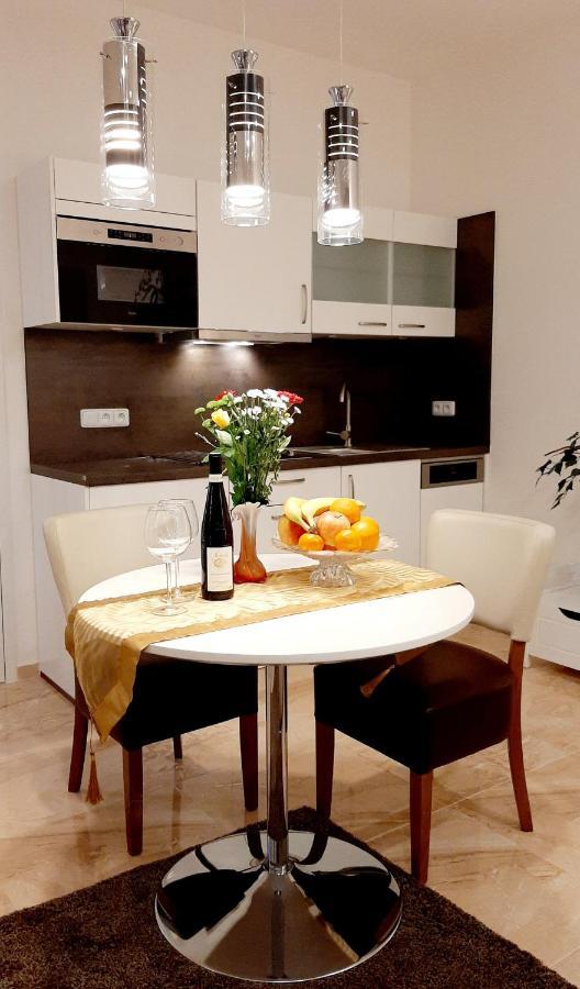 Nobless Apartments Holedna Brno Exterior photo