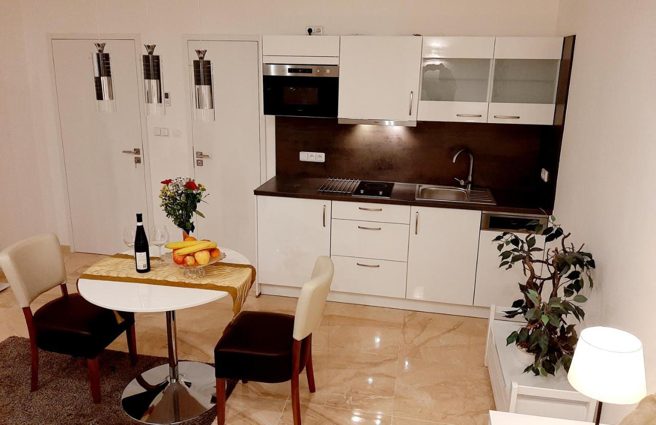 Nobless Apartments Holedna Brno Exterior photo